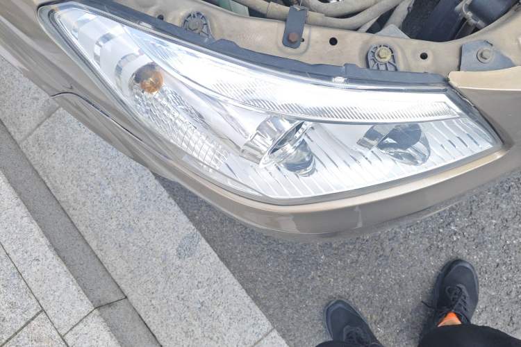 Used Chery E5 2012 1.5L Manual Sport Edition Right Front Headlight