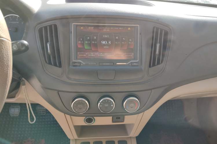 Used Chery E5 2012 1.5L Manual Sport Edition Audio And AC Panel
