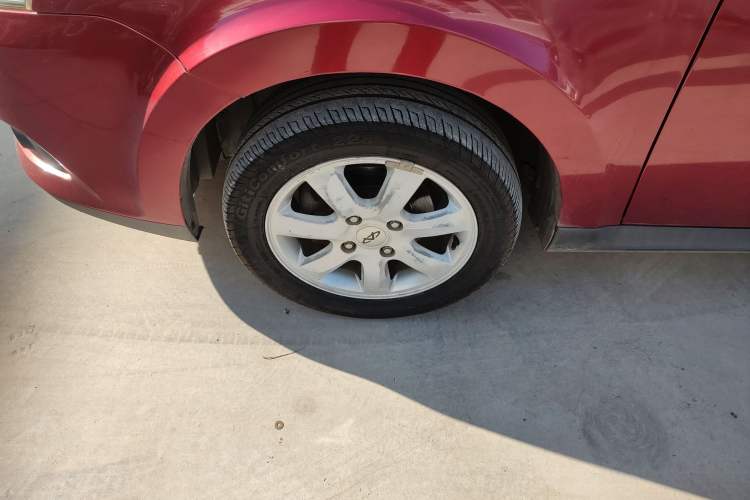 Used Chery E5 2012 1.5L Manual Sport Edition Left Front Wheel Hub