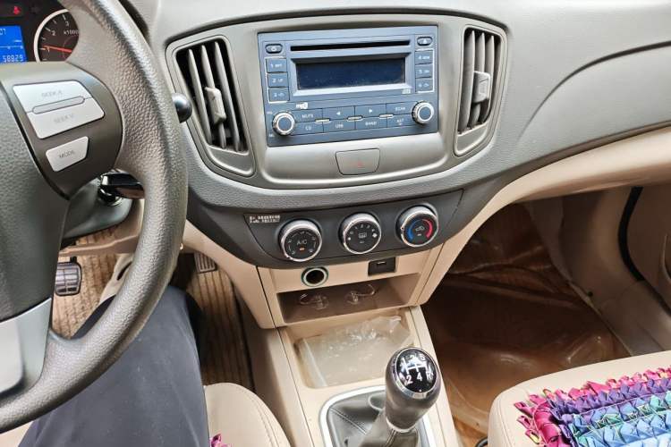 Used Chery E5 2012 1.5L Manual Sport Edition Audio And AC Panel