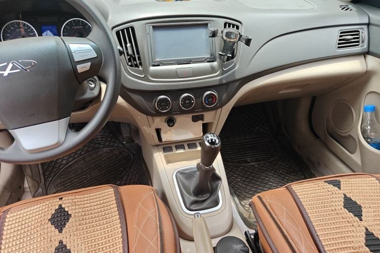 Used Chery E5 2012 1.5L Manual Digital Olympic Edition Center Console