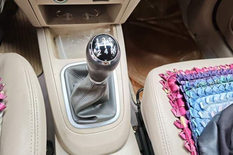 Used Chery E5 2012 1.5L Manual Sport Edition Gear Lever