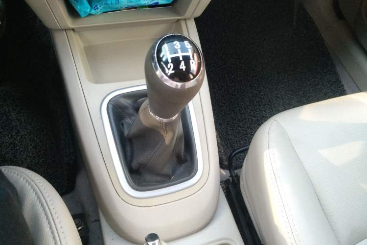 Used Chery E5 2012 1.5L Manual Digital Olympic Edition Gear Lever