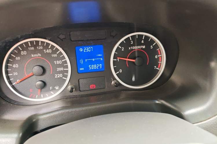 Used Chery E5 2012 1.5L Manual Sport Edition Odometer Close Up