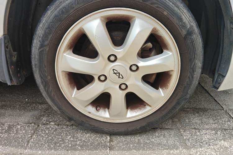 Used Chery E5 2012 1.5L Manual Digital Olympic Edition Right Front Wheel Hub