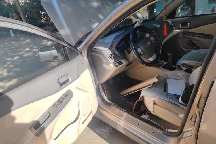 Used Chery E5 2012 1.5L Manual Sport Edition Driver Seat