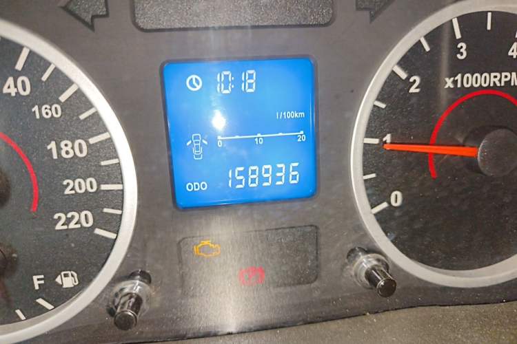 Used Chery E5 2012 1.5L Manual Sport Edition Odometer Close Up