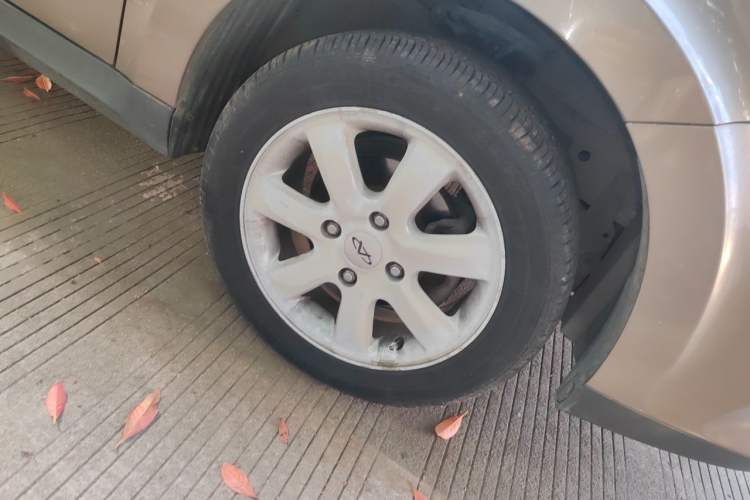 Used Chery E5 2012 1.5L Manual Sport Edition Right Front Wheel Hub