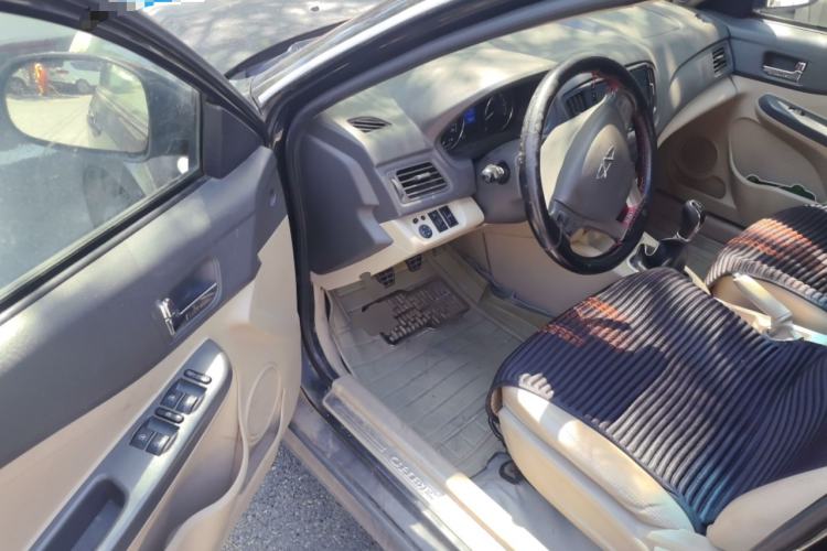 Used Chery E5 2014 1.5L Manual Youyue Model Driver Seat