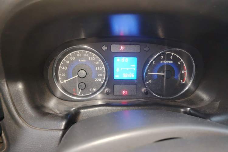 Used Chery E5 2014 1.5L Manual Youyue Model Odometer Close Up