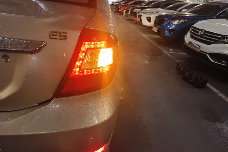 Used Chery E5 2014 1.5L Manual Youyue Model Exterior 6