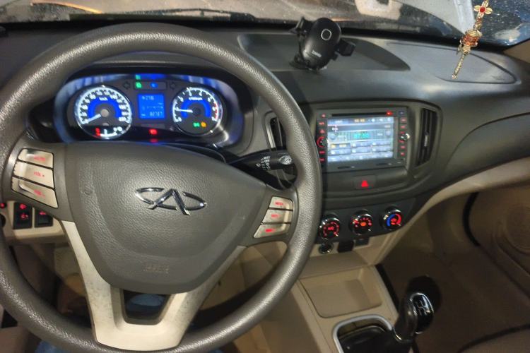 Used Chery E5 2014 1.5L Manual Youyue Model Interior 2
