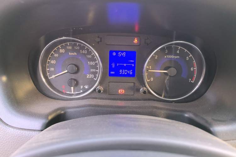 Used Chery E5 2014 1.5L Manual Zhiyue Model Odometer Close Up
