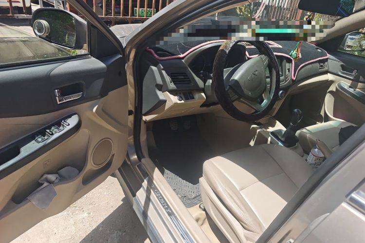 Used Chery E5 2014 1.5L Manual Youyue Model Driver Seat