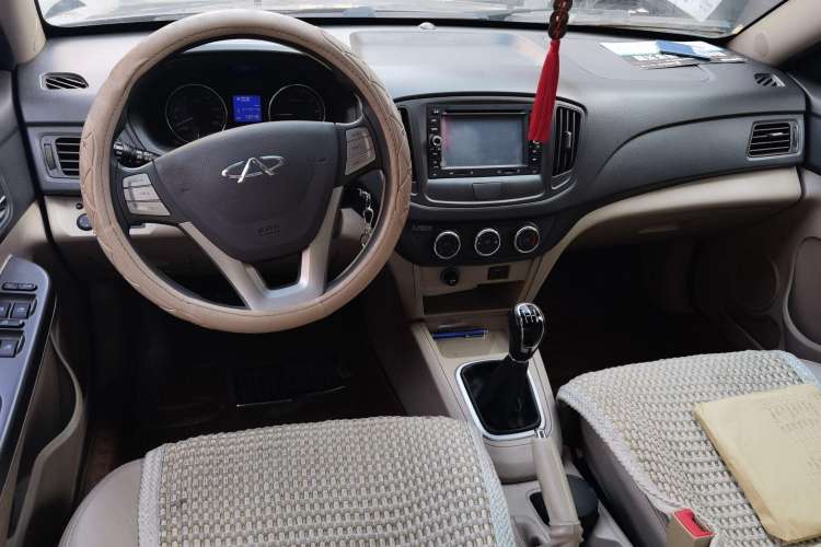Used Chery E5 2014 1.5L Manual Youyue Model Center Console