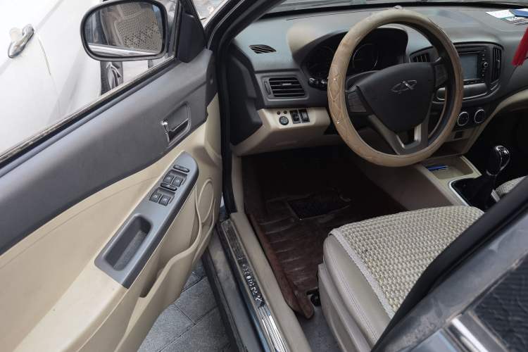 Used Chery E5 2014 1.5L Manual Youyue Model Driver Seat
