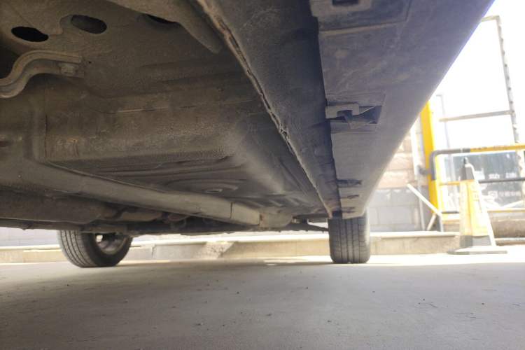 Used Chery E5 2014 1.5L Manual Youyue Model Chassis Rear Right