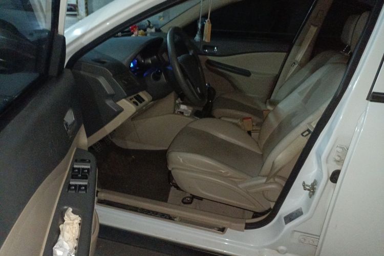 Used Chery E5 2014 1.5L Manual Youyue Model Driver Seat