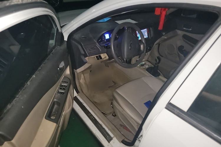 Used Chery E5 2014 1.5L Manual Youyue Model Driver Seat