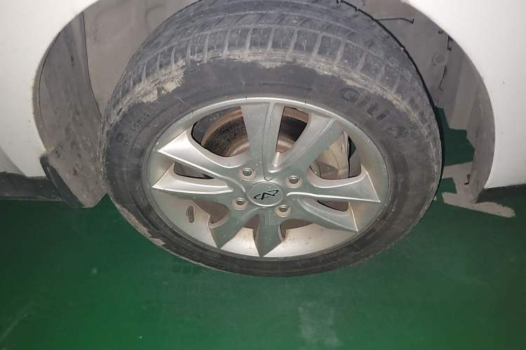 Used Chery E5 2014 1.5L Manual Youyue Model Right Front Wheel Hub