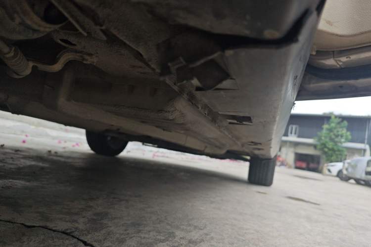 Used Chery E5 2014 1.5L Manual Youyue Model Chassis Rear Right