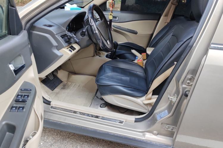 Used Chery E5 2014 1.5L Manual Youyue Model Driver Seat