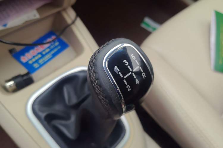 Used Chery E5 2014 1.5L Manual Youyue Model Gear Lever