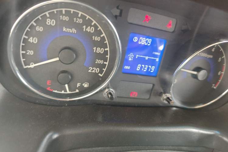 Used Chery E5 2014 1.5L Manual Youyue Model Odometer Close Up