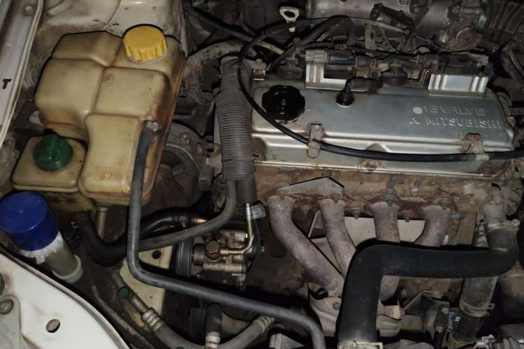 Used Chery Eastar 2004 2.0L Automatic Base Version Engine Bay Right