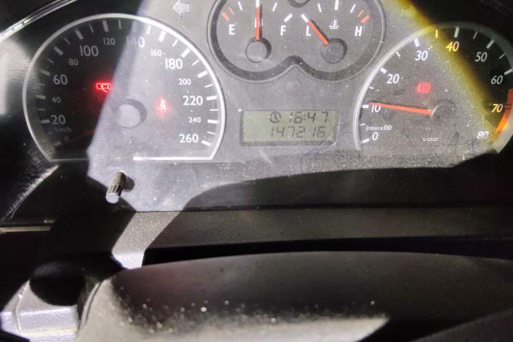 Used Chery Eastar 2005 2.0L Manual Base Version Odometer Close Up
