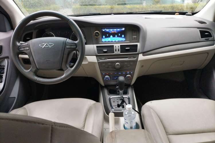 Used Chery Eastar 2012 2.0L CVT Zhiya Edition Center Console