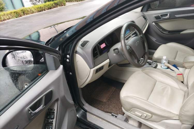 Used Chery Eastar 2012 2.0L CVT Zhiya Edition Driver Seat