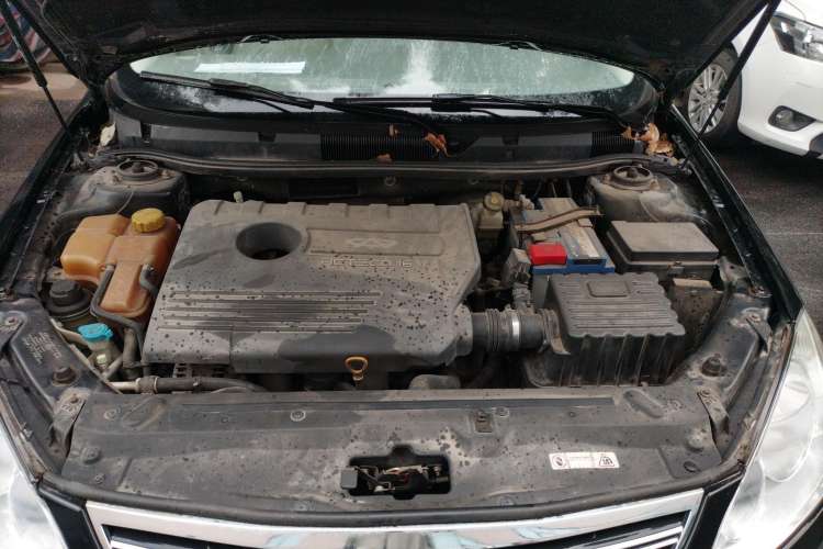 Used Chery Eastar 2012 2.0L CVT Zhiya Edition Engine Bay