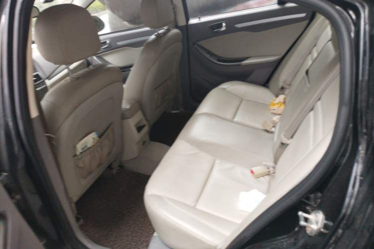 Used Chery Eastar 2012 2.0L CVT Zhiya Edition Left Rear Seat
