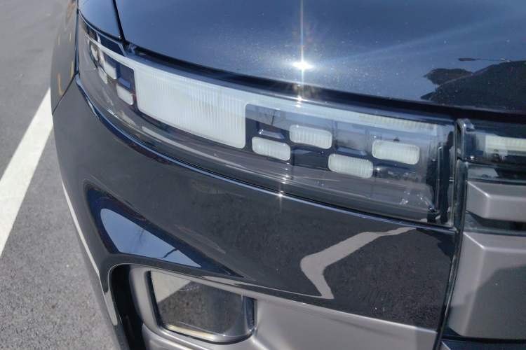 Used Chery Explore 06 2023 YUEYE Edition 1.6T Four-Wheel Drive Adventure Right Front Headlight