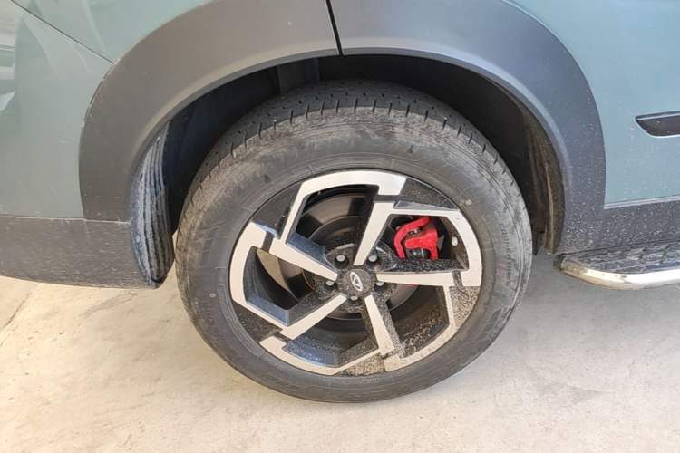 Used Chery Explore 06 2023 Yoye Edition 1.6T Four-Wheel Drive Explore Boundary Right Rear Wheel Hub