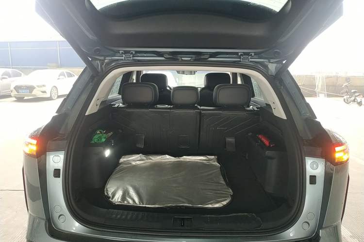 Used Chery Explore 06 2023 Revised Version Urban Edition 1.6T Two-Wheel Drive Luxury Trim Trunk