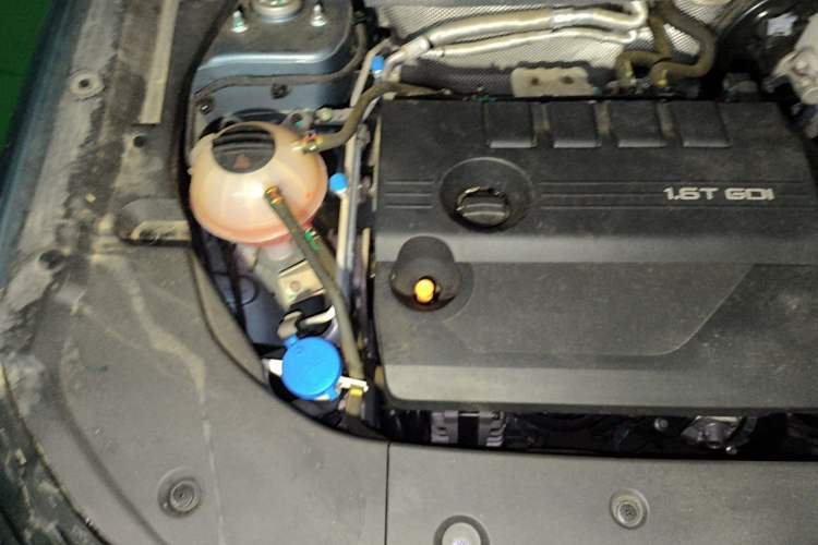 Used Chery Explore 06 2023 Revised Version Urban Edition 1.6T Two-Wheel Drive Luxury Trim Engine Bay Right