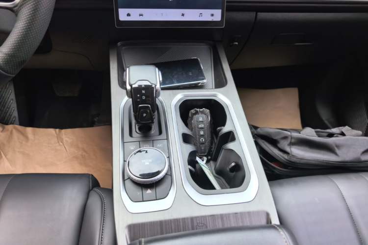 Used Chery Explore 06 2023 Urban Edition 1.6T Two-Wheel Drive Comfort Gear Lever