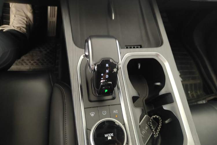Used Chery Explore 06 2023 Urban Edition 1.6T Two-Wheel Drive Luxury Gear Lever