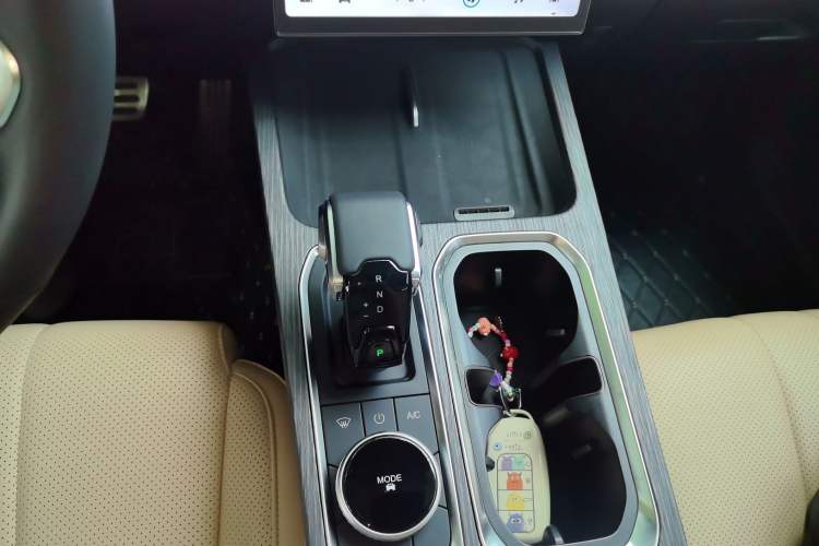 Used Chery Explore 06 2023 Yoye Edition 1.6T Two-Wheel Drive Explore Wild Gear Lever