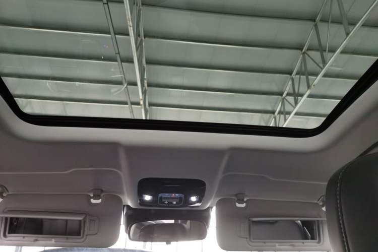 Used Chery Explore 06 2023 Urban Edition 1.6T Two-Wheel Drive Luxury Headliner