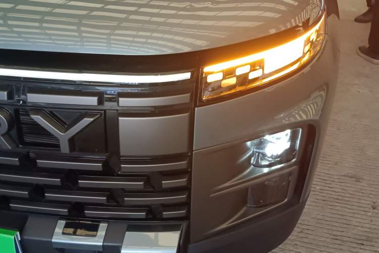Used Chery Explore 06 2023 Yoye Edition 1.6T Two-Wheel Drive Explore Wild Left Front Headlight