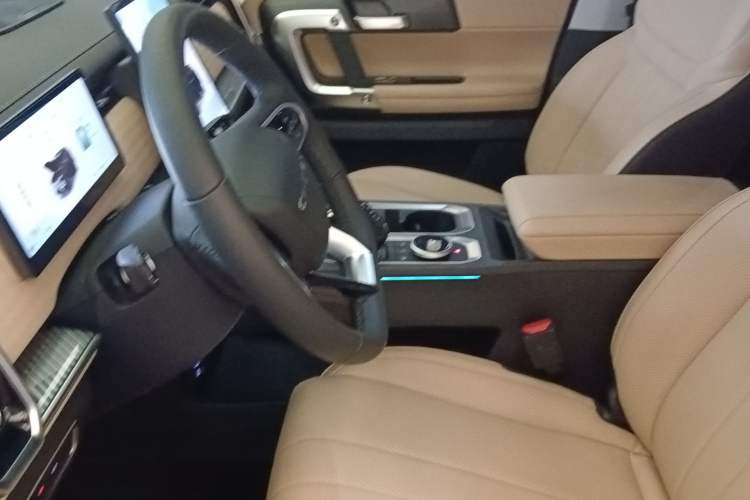 Used Chery Explore 06 2023 Yoye Edition 1.6T Two-Wheel Drive Explore Wild Left Front Seat