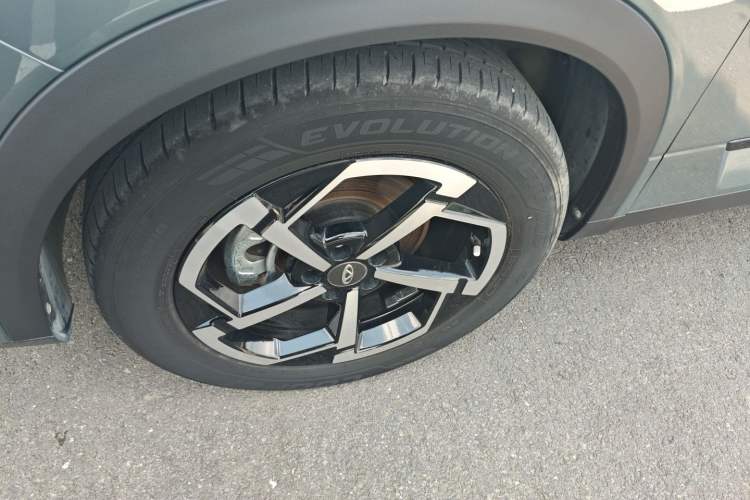 Used Chery Explore 06 2023 Urban Edition 1.6T Two-Wheel Drive Luxury Left Front Wheel Hub