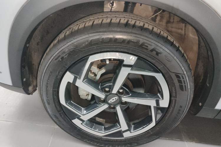 Used Chery Explore 06 2023 Urban Edition 1.6T Two-Wheel Drive Luxury Left Front Wheel Hub