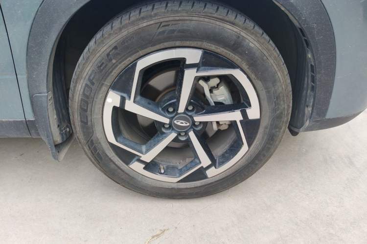 Used Chery Explore 06 2023 Urban Edition 1.6T Two-Wheel Drive Luxury Right Front Wheel Hub