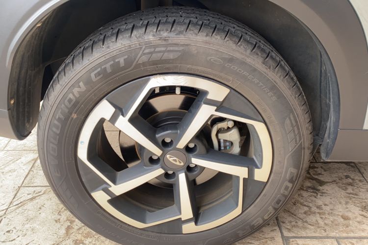 Used Chery Explore 06 2023 Urban Edition 1.6T Two-Wheel Drive Luxury Right Rear Wheel Hub