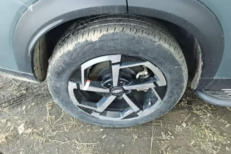 Used Chery Explore 06 2023 Urban Edition 1.6T Two-Wheel Drive Luxury Right Rear Wheel Hub