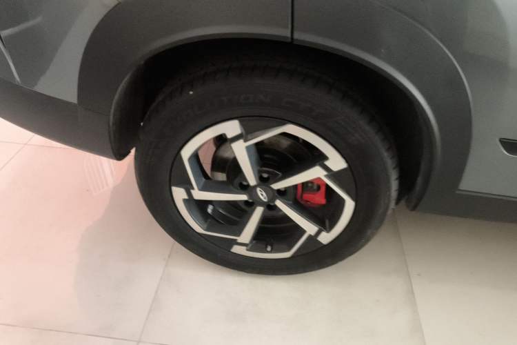 Used Chery Explore 06 2023 Yoye Edition 1.6T Four-Wheel Drive Explore Boundary Right Rear Wheel Hub